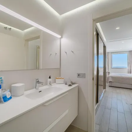 Апартаменты Sundream Escape - Penthouse With Ocean View, Airco, Heated Pool *