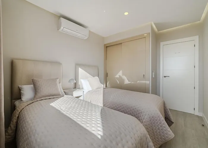 Sundream Escape - Penthouse With Ocean View, Airco, Heated Pool * אדחה