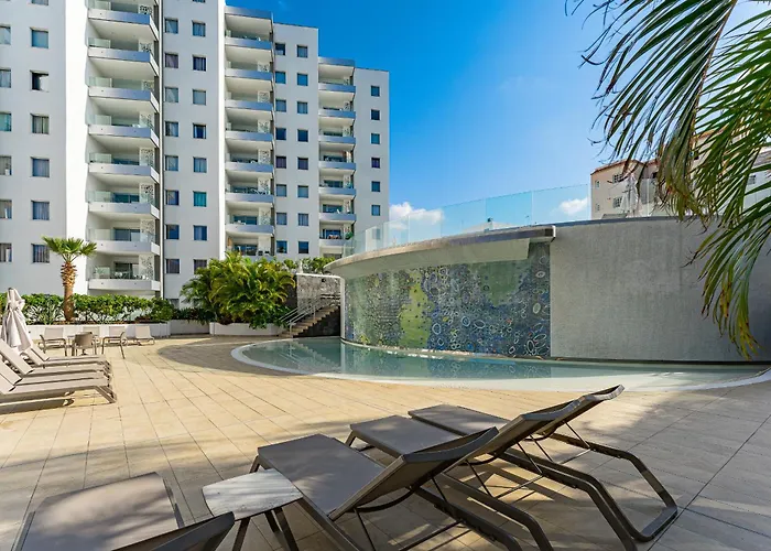 Sundream Escape - Penthouse With Ocean View, Airco, Heated Pool *