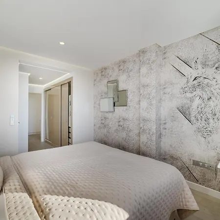 Apartment Sundream Escape - Penthouse With Ocean View, Airco, Heated Pool