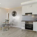 Sundream Escape - Penthouse With Ocean View, Airco, Heated Pool Apartment