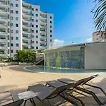 Sundream Escape - Penthouse With Ocean View, Airco, Heated Pool *