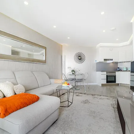 Sundream Escape - Penthouse With Ocean View, Airco, Heated Pool Apartament *
