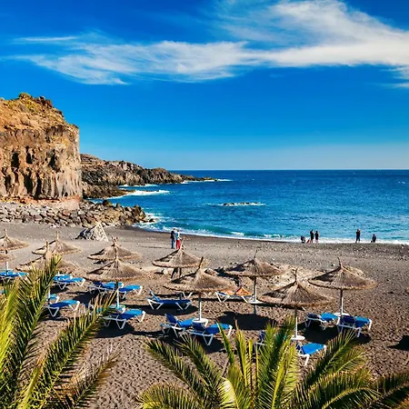 Sundream Escape - Penthouse With Ocean View, Airco, Heated Pool شقة