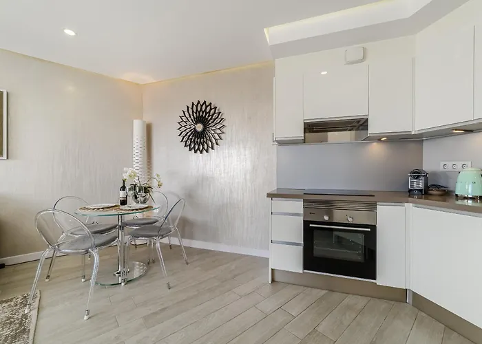 Sundream Escape - Penthouse With Ocean View, Airco, Heated Pool Apartment